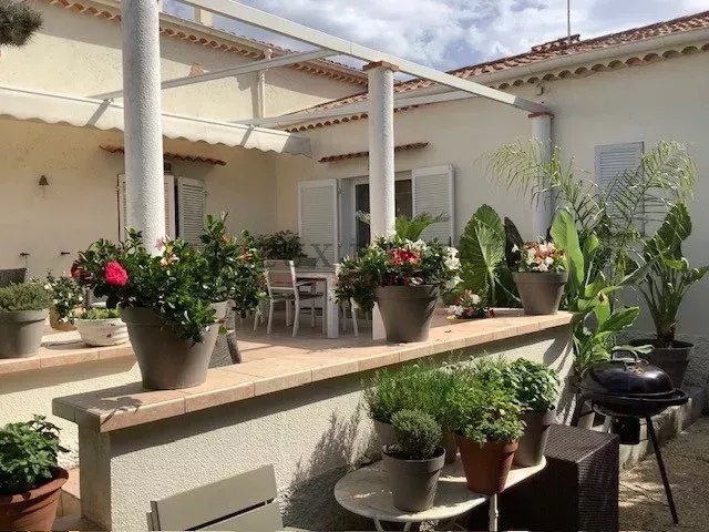 Villa for seasonal rental in Cap d'Antibes