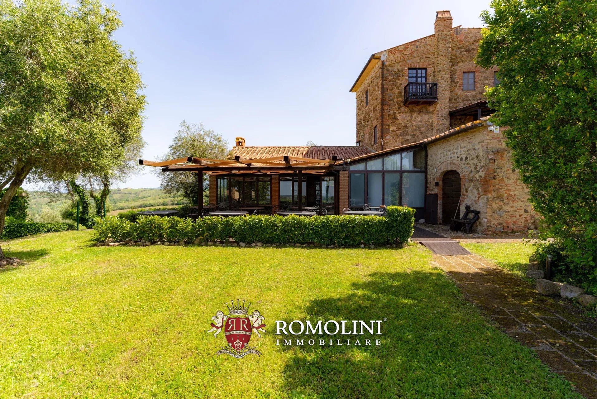 13 Bedroom Villa/Townhouse's Image 25