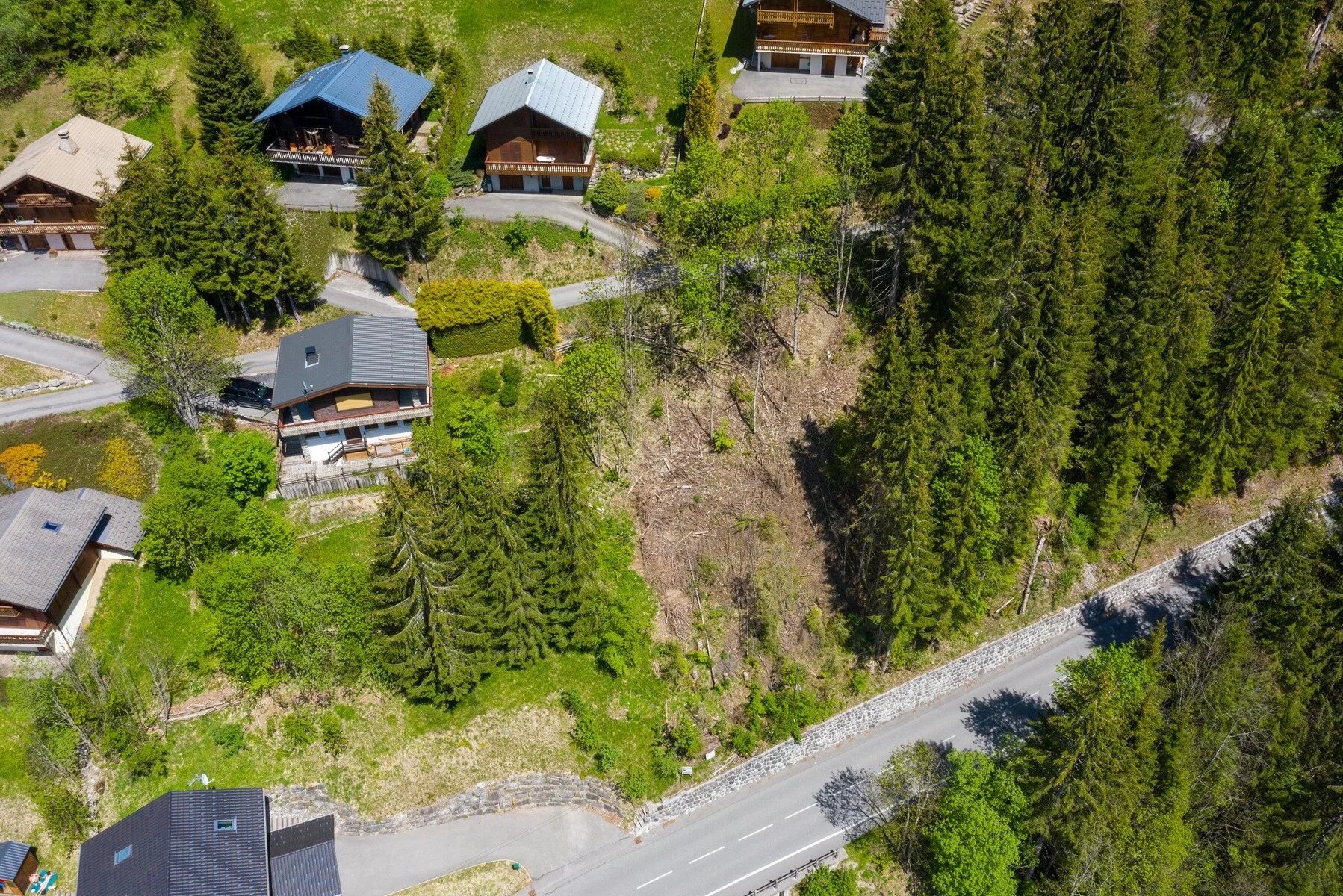 Photo of MORZINE - Constructible land in central Morzine