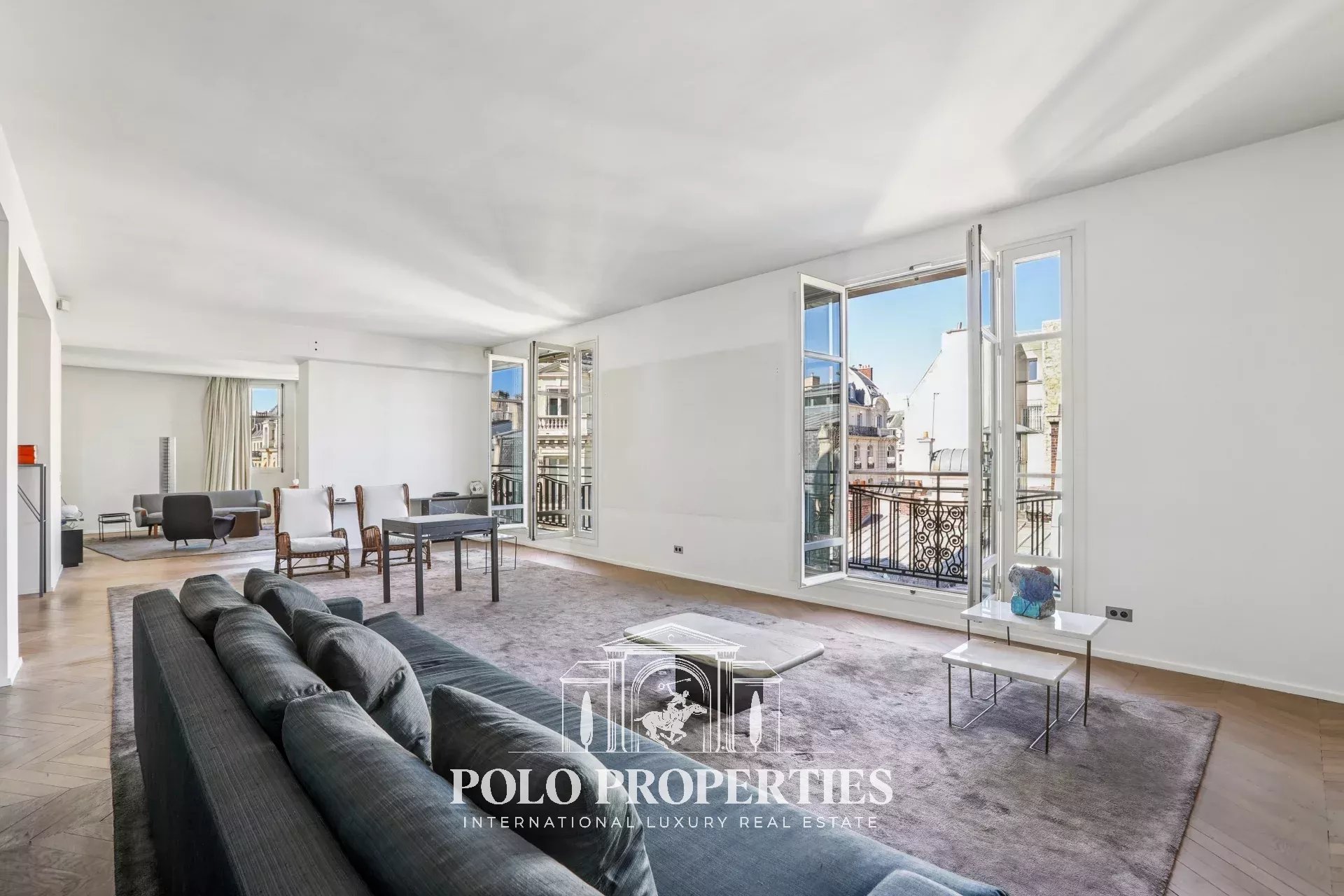 High floor - Porte Dauphine