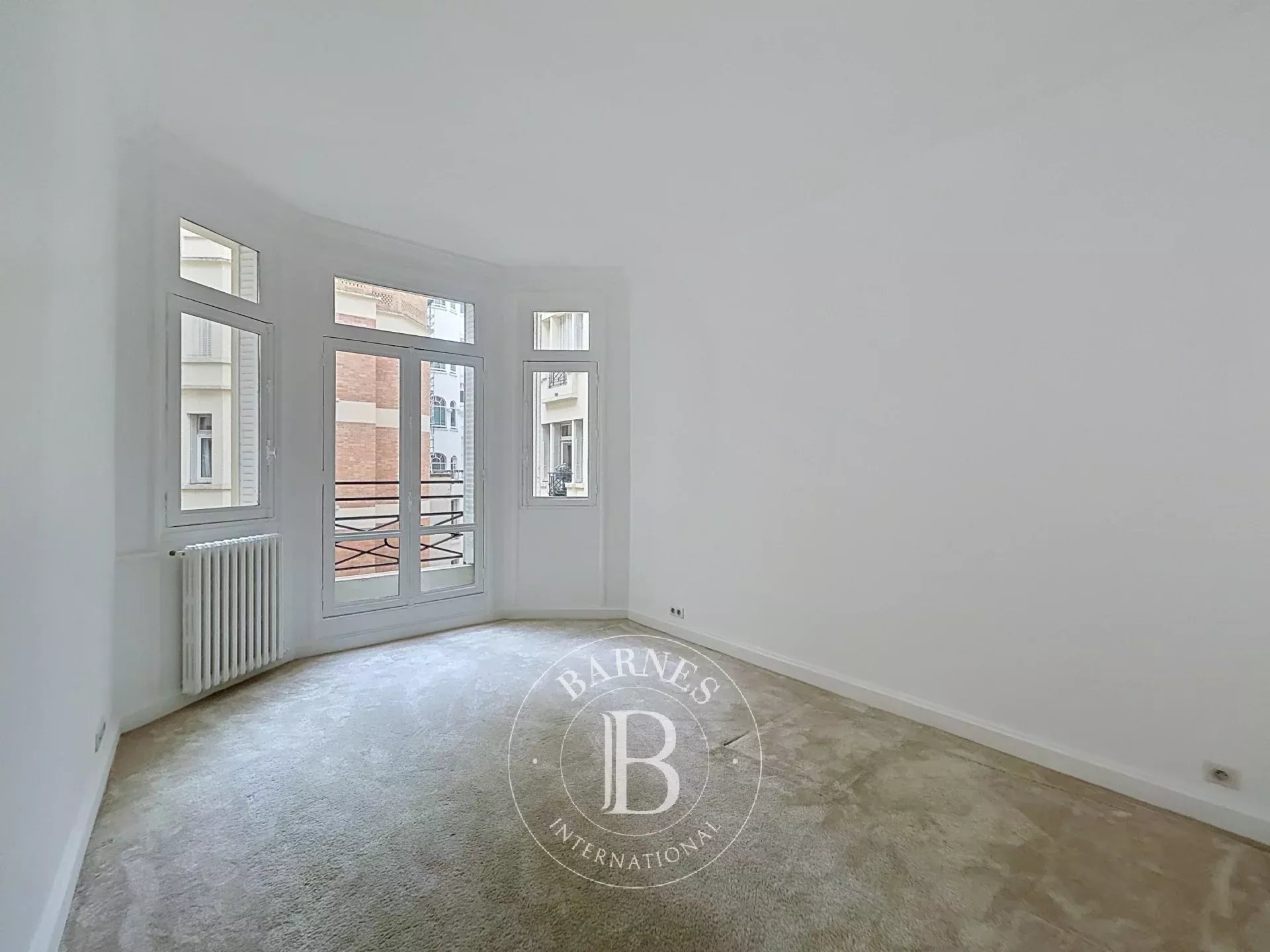 Paris  - Apartment 4 Bedrooms - picture 14