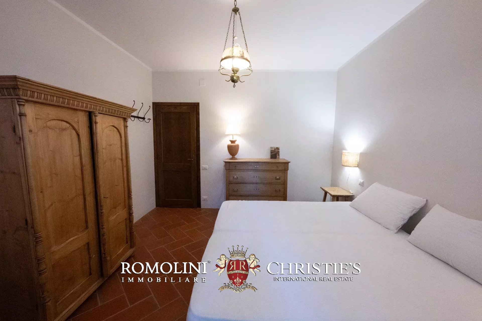 5 Bedroom Villa/Townhouse's Image 38