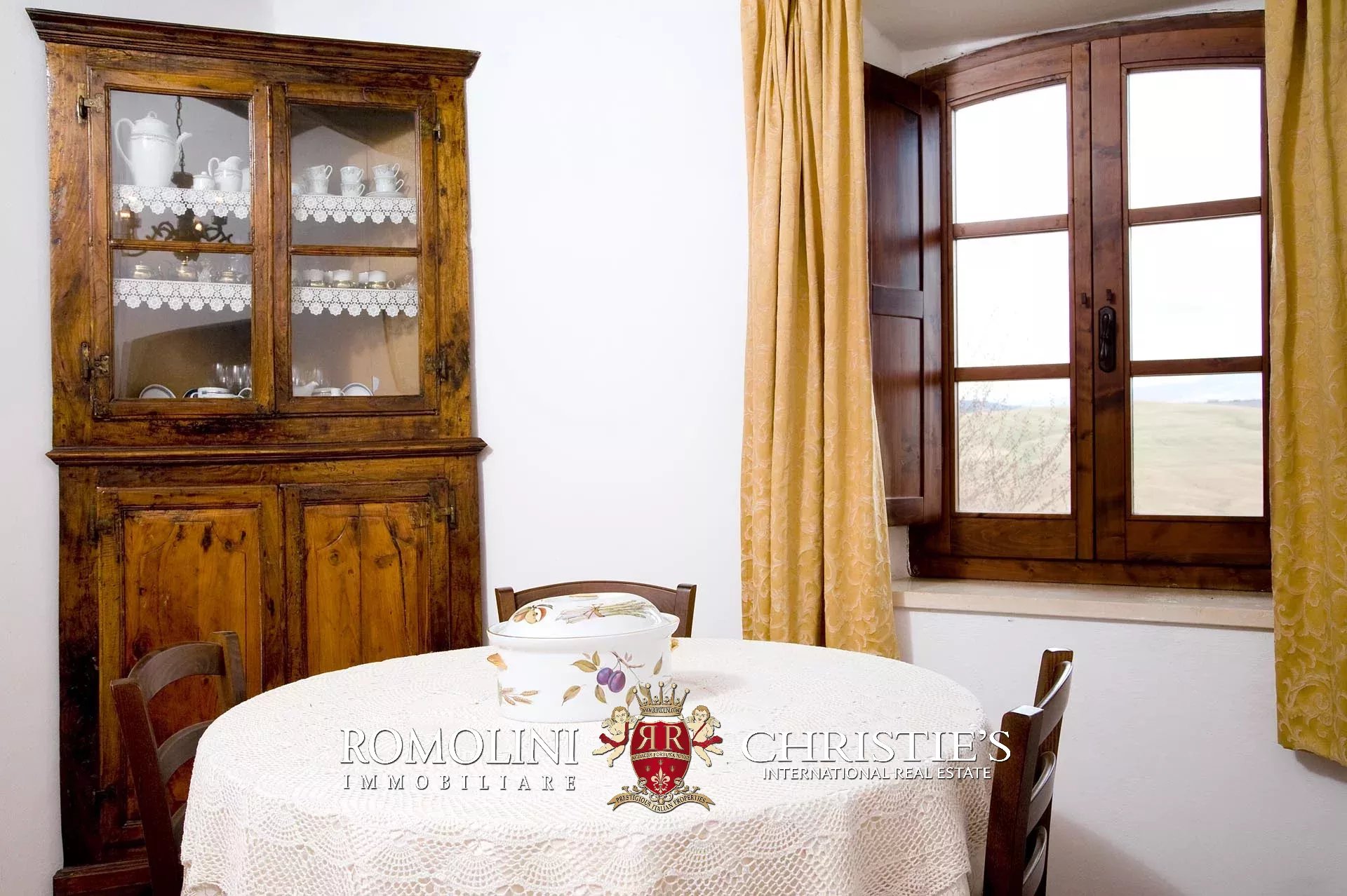 9 Bedroom Villa/Townhouse's Image 46
