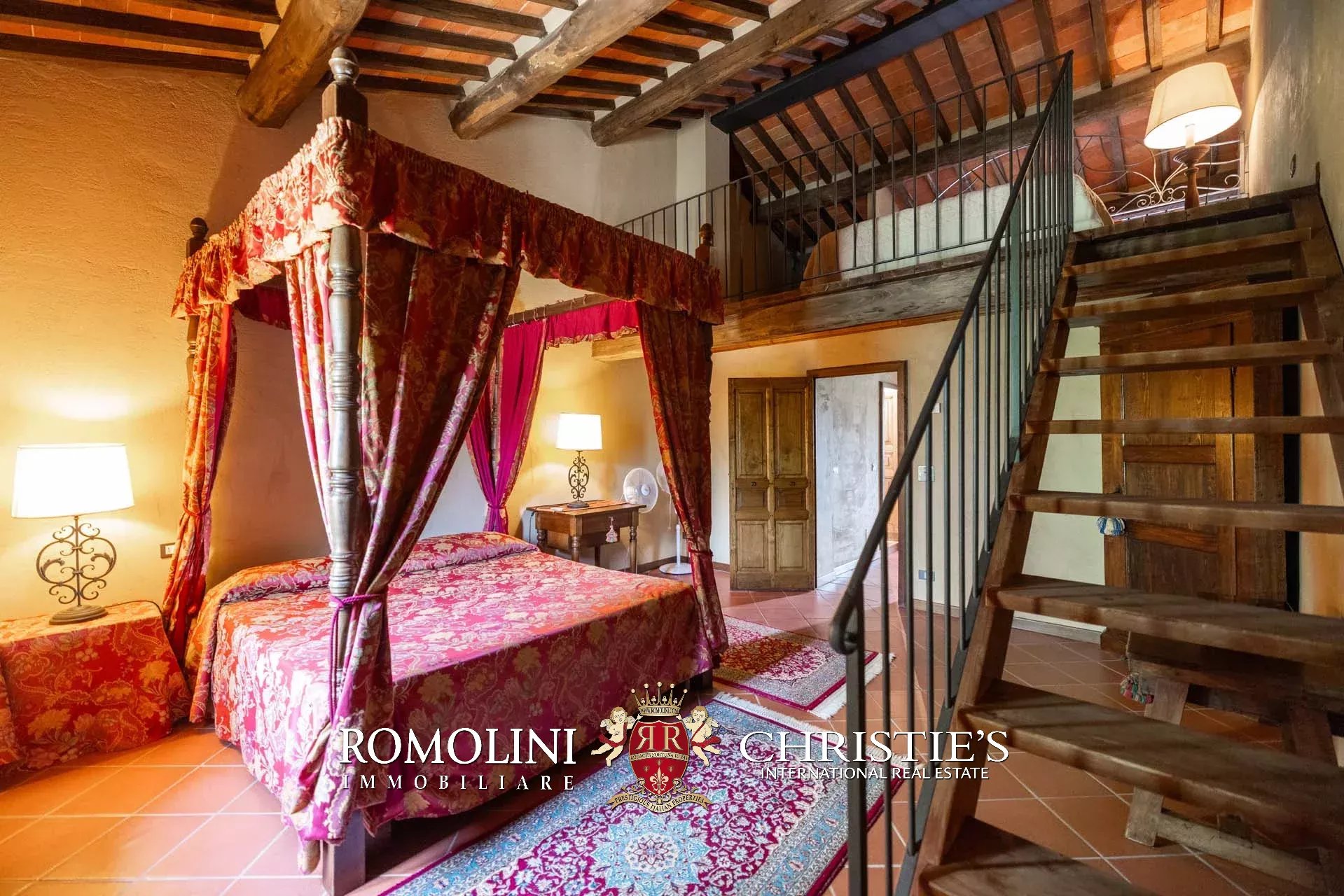 10 Bedroom Villa/Townhouse's Image 69
