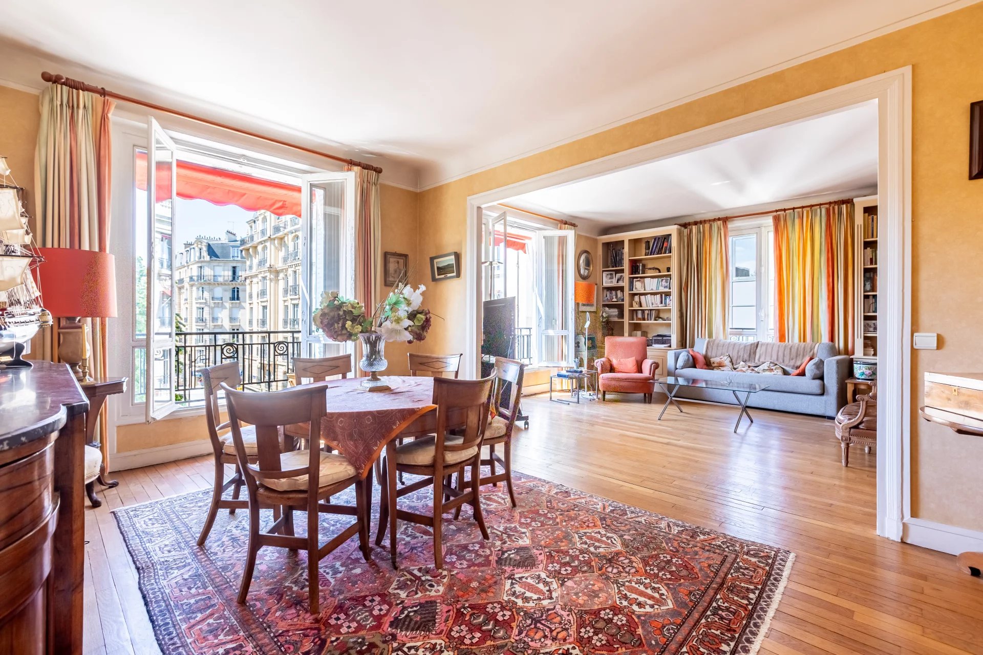 EXCLUSIVITE Paris XV - LOWENDAL - Appartement 134 M² - 3 chambres - picture 2