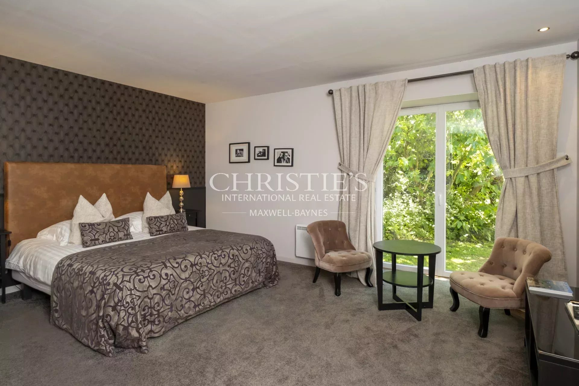7 Bedroom Villa/Townhouse's Image 12