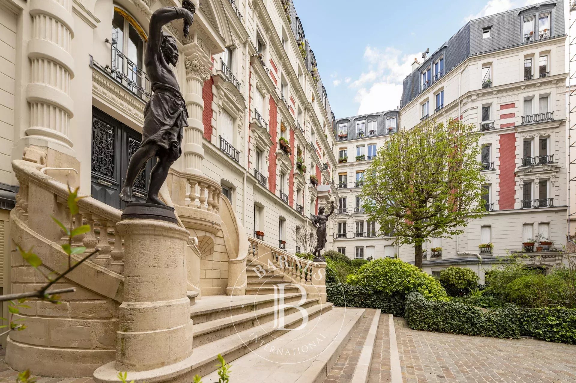 Daire Paris 18ème - picture 13