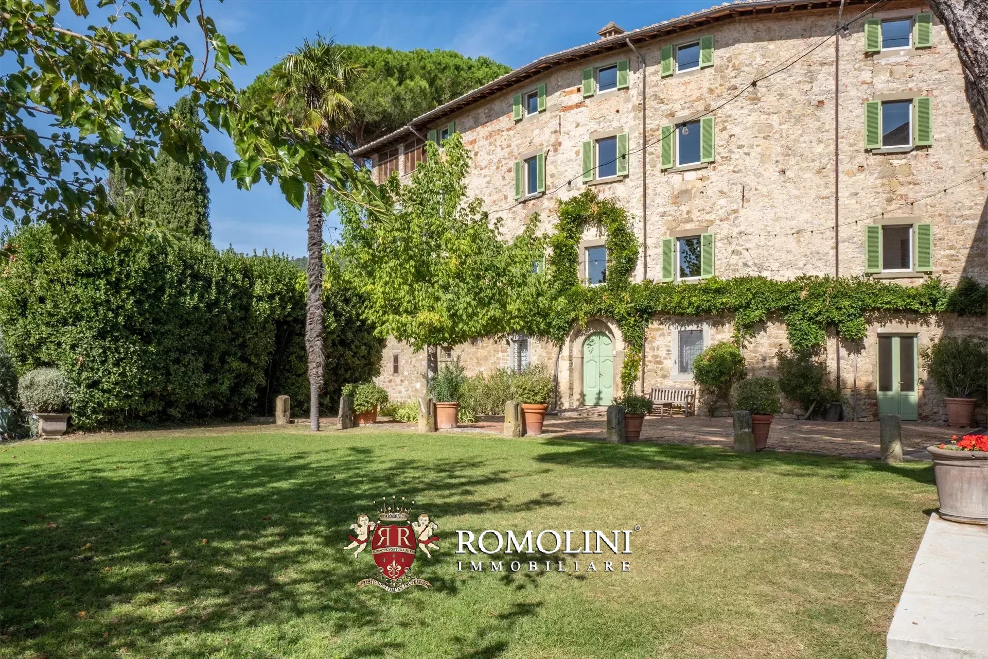 10 Bedroom Villa/Townhouse's Image 28