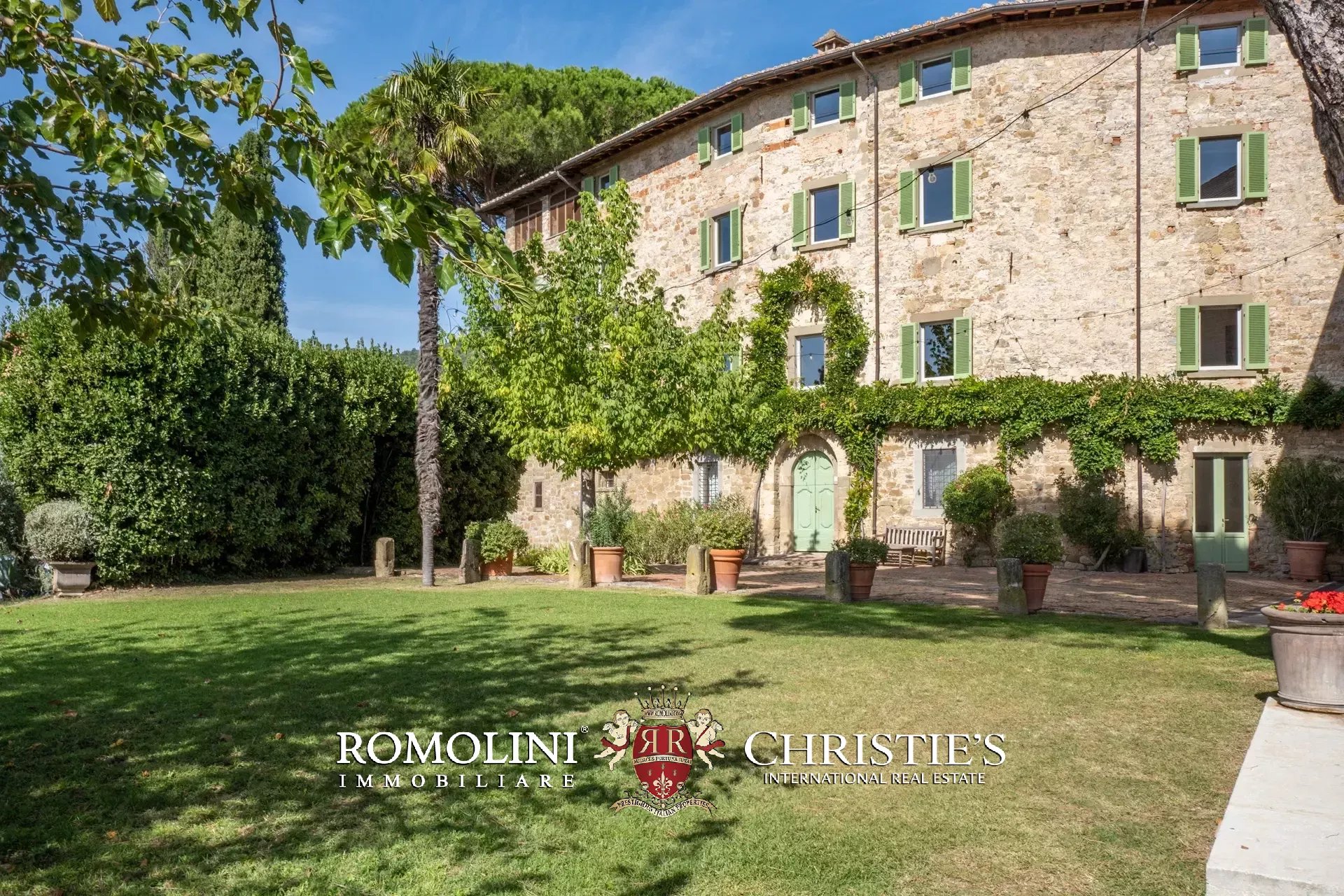 10 Bedroom Villa/Townhouse's Image 28