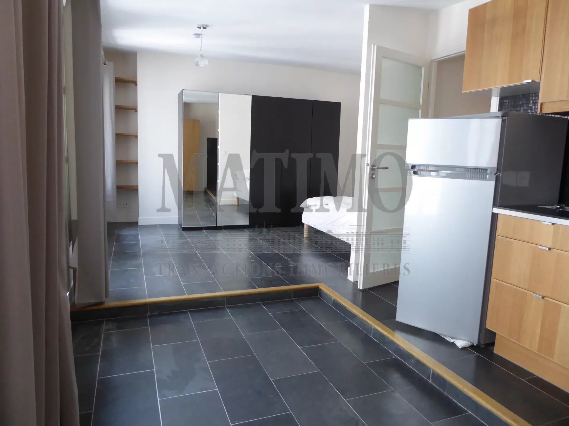 RUE CHABANAIS 75002