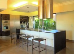 Contemporary Sea View Villa Cannes | Luxury Family Estate Croix des Gardes — photo 4 of 10