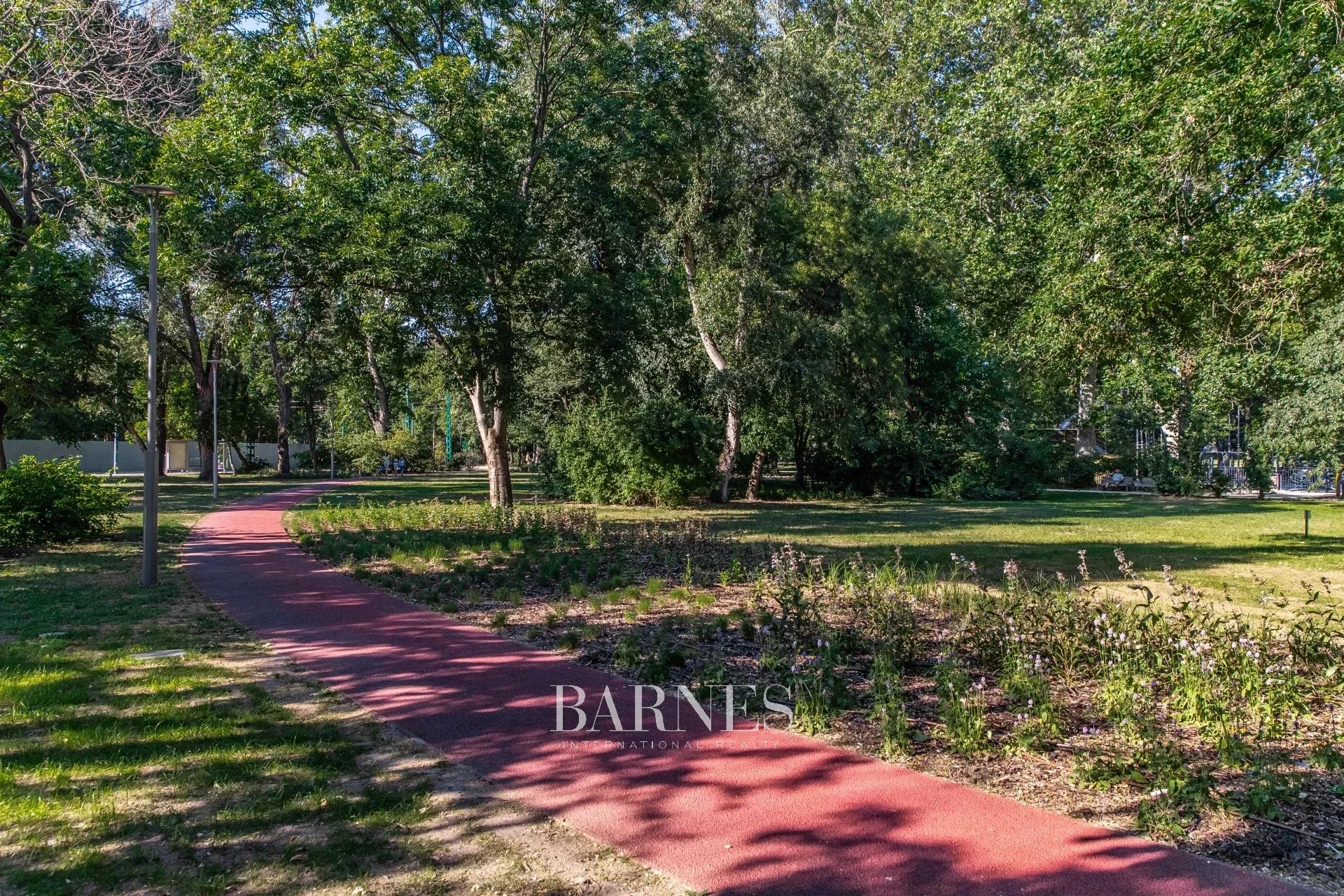 Bina Budapest VII. kerülete - picture 12