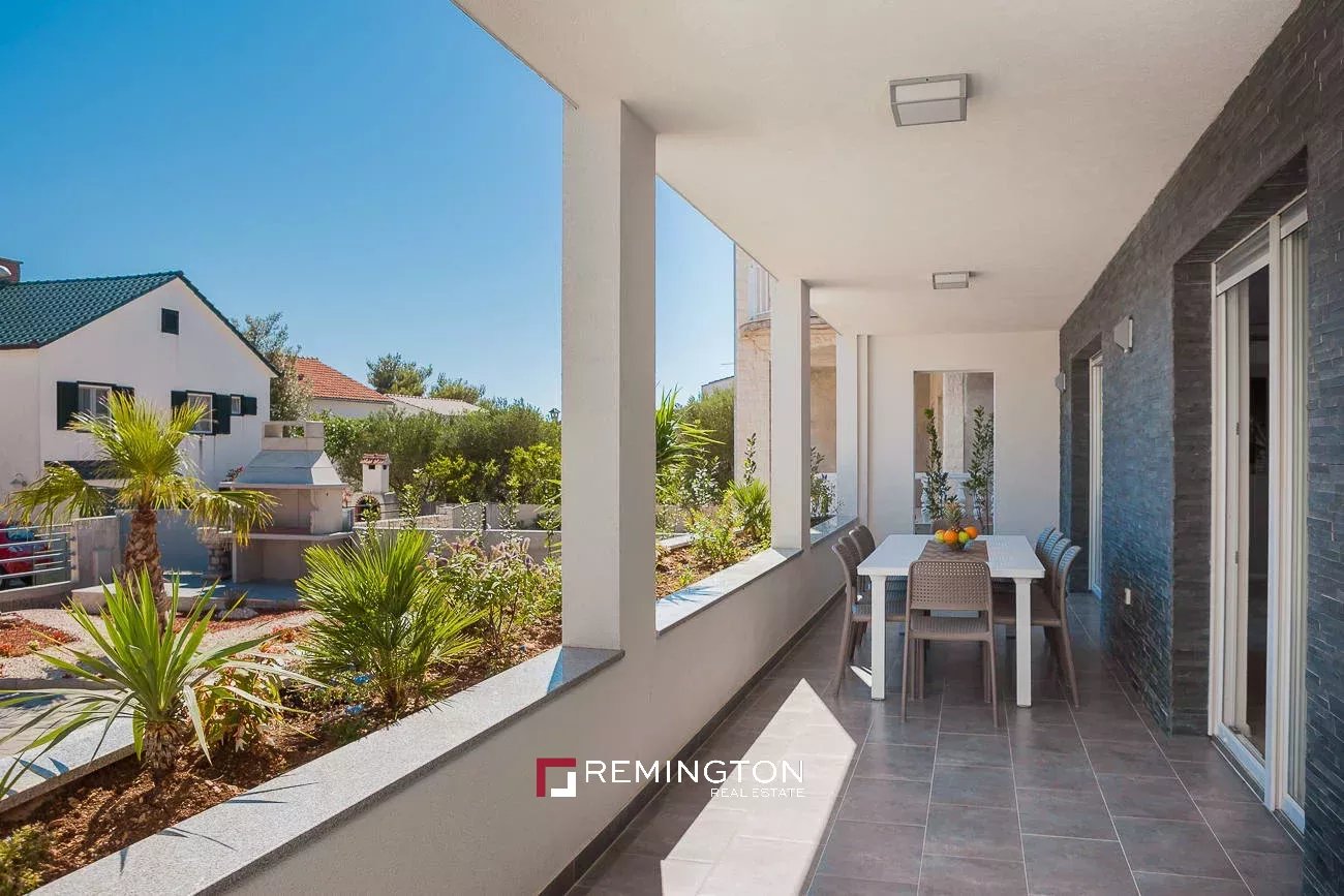 5 Bedroom Villa/Townhouse's Image 18