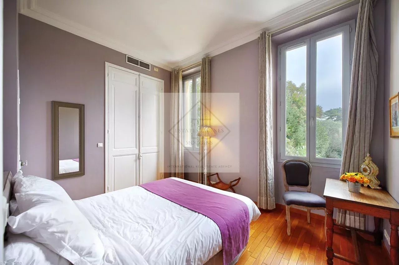 Villa Belle Époque à Louer — photo 17