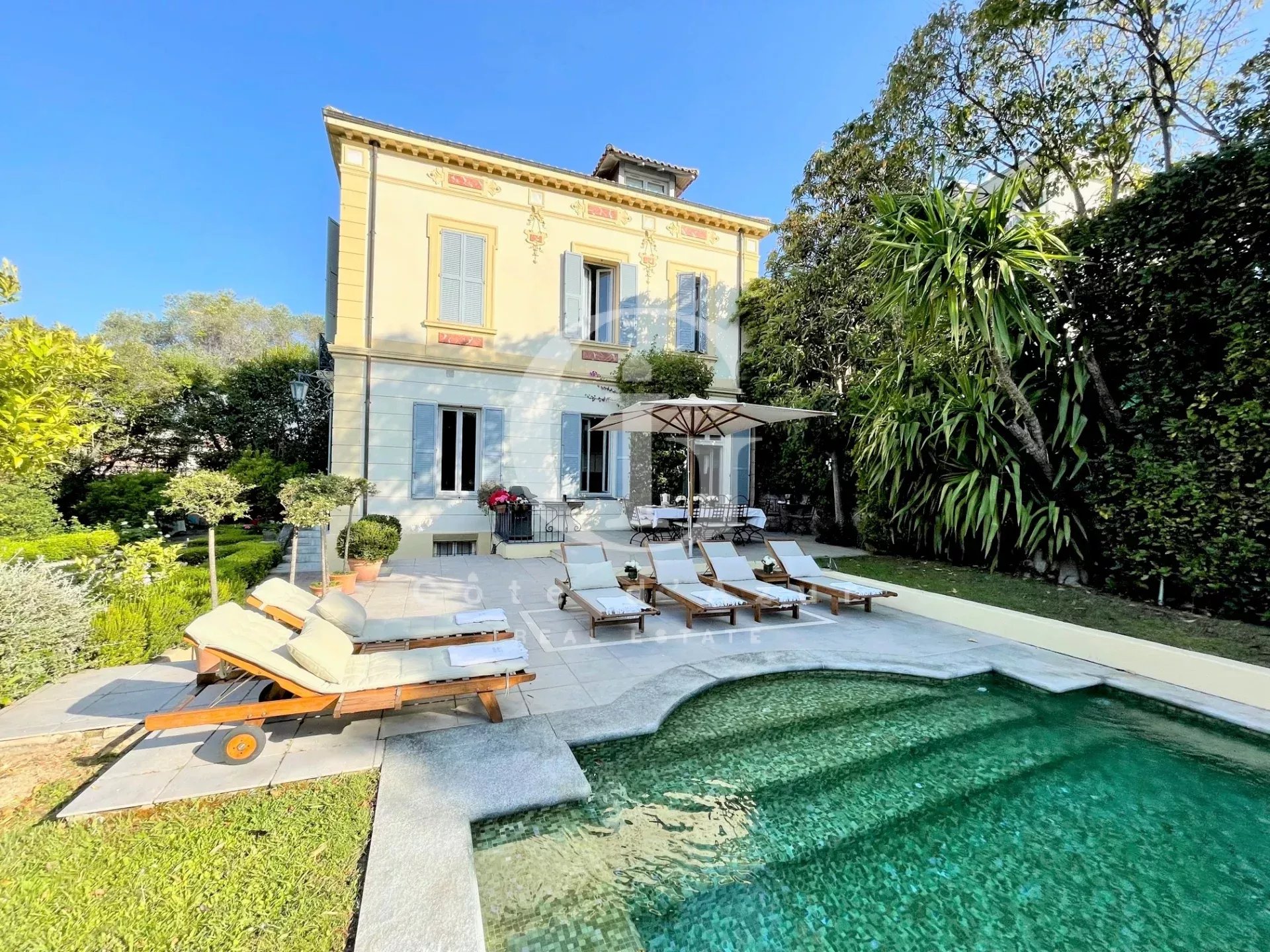 Agence immobilière de 