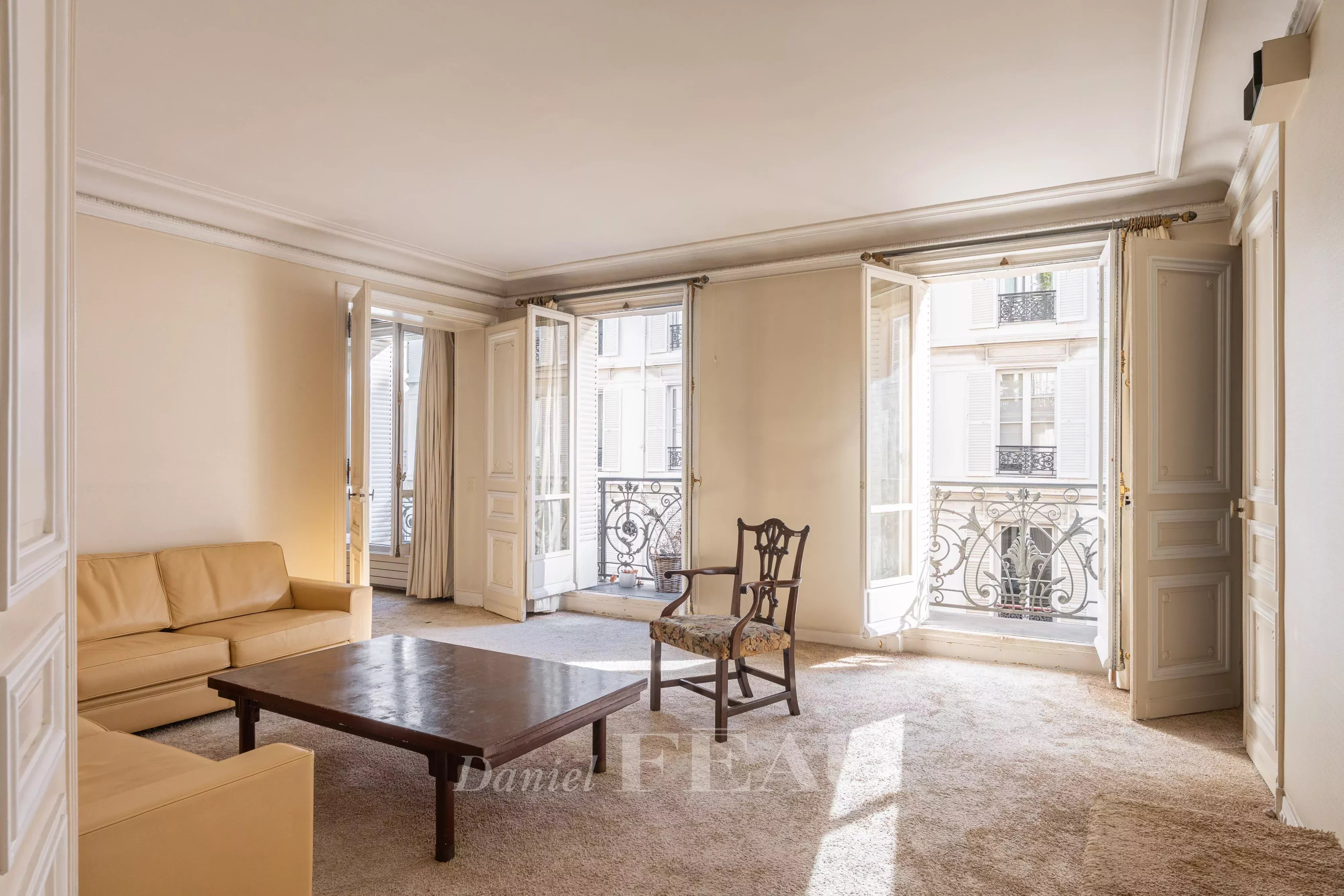 FEAU-FINAL Feau-Saint-Germain-54 rue Bonaparte