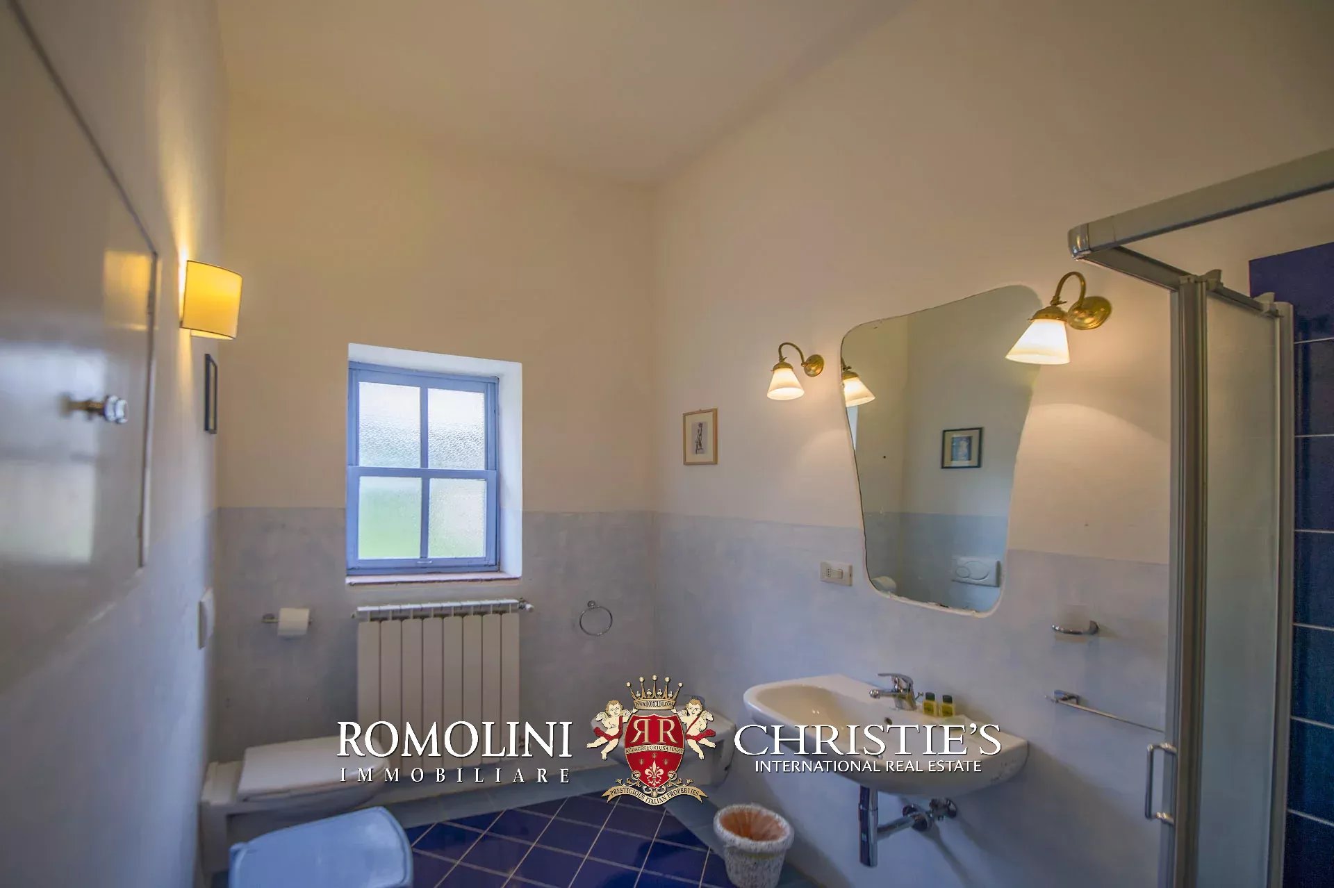 17 Bedroom Vineyard's Image 73