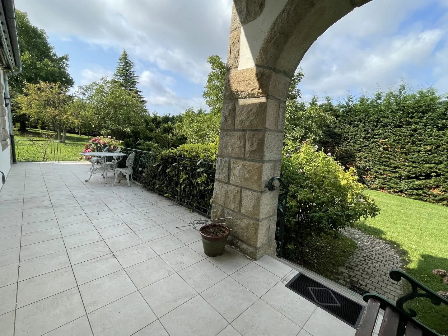 EXCLUSIVITE PLEUDIHEN SUR RANCE  CENTRE ET CALME