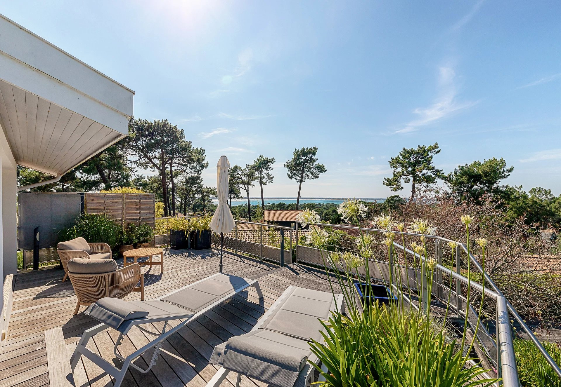 ARCHITECT-DESIGNED VILLA “LA SIESTA” WITH PANORAMIC BASIN VIEW, PYLA-SUR-MER – SLEEPS 10 GUESTS - picture 1