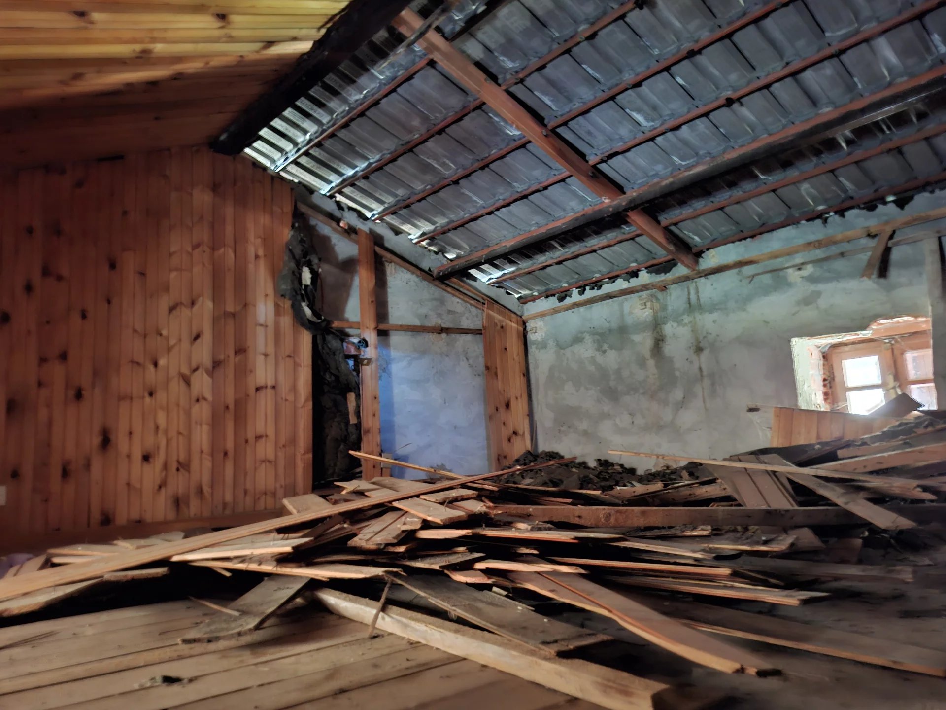 CASA DI AMPIA METRATURA A ROCCA