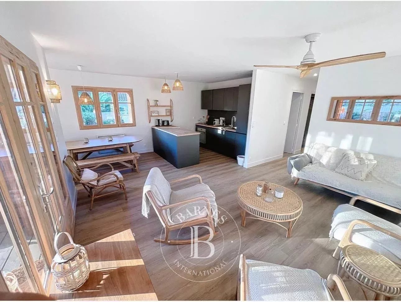 TYPICAL FERRET CAPIENNE RENOVATED VILLA, IN THE HEART OF THE CAP FERRET VILLAGE - picture 6