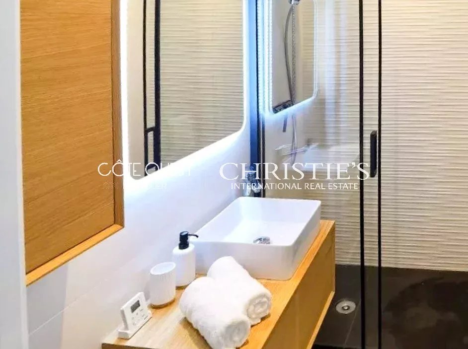 6 Bedroom Villa/Townhouse's Image 10