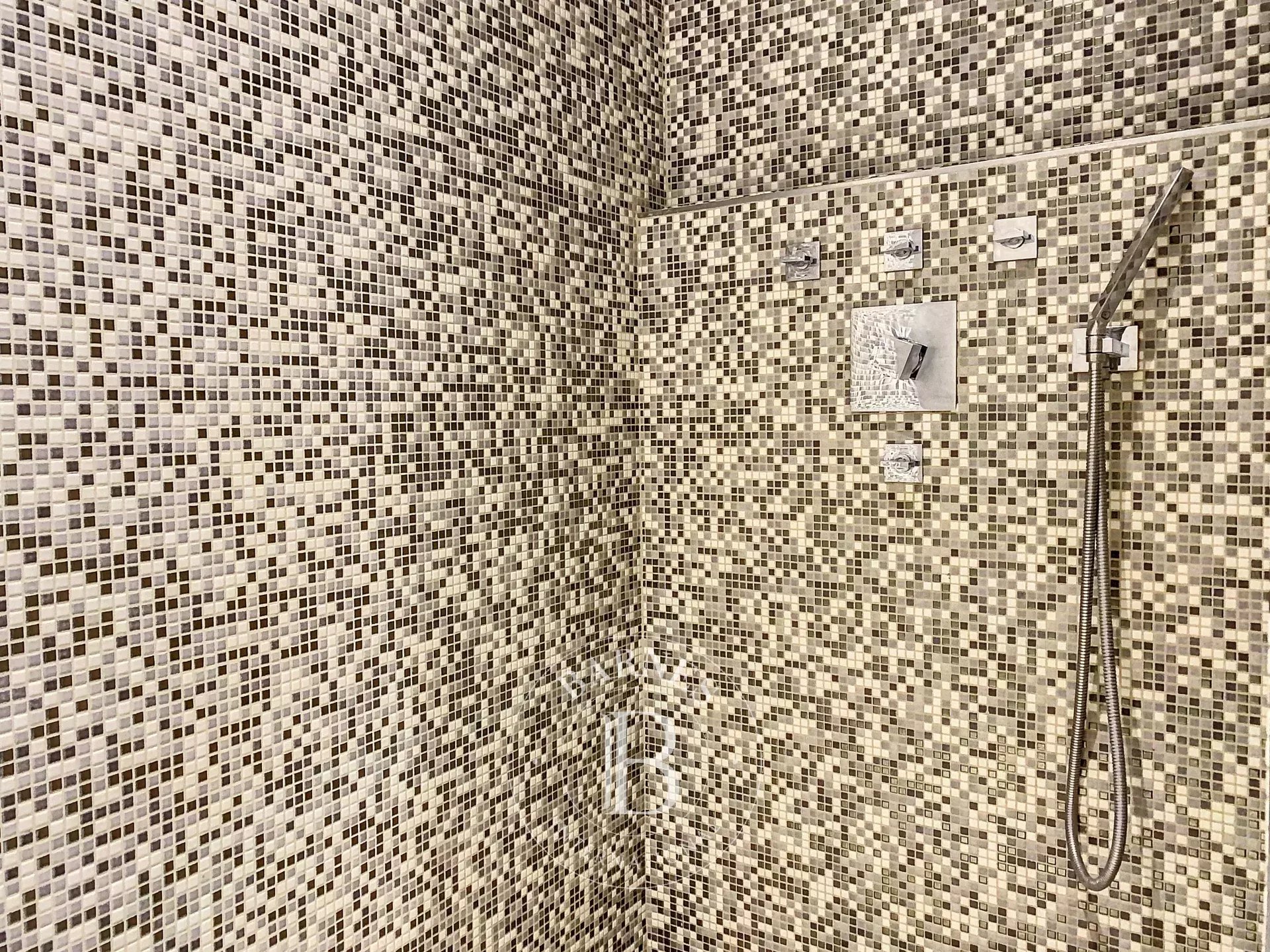 Ev Paris 18ème - picture 31