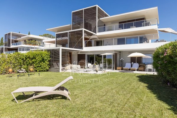 Exceptional 5-room flat – garden – 4 garages — photo 2