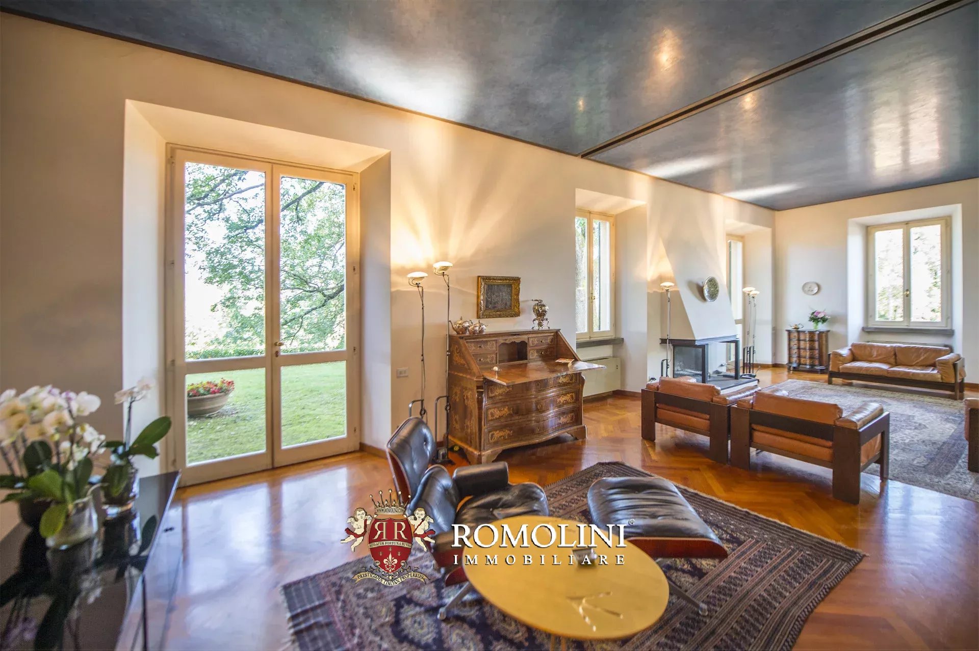 10 Bedroom Villa/Townhouse's Image 32