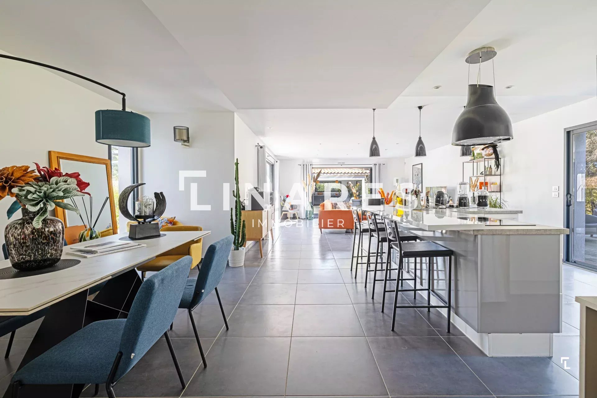 L'OPPIDA - Maison T5 de 192m2 - Piscine - Garage - Pool house - 13122 Ventabren