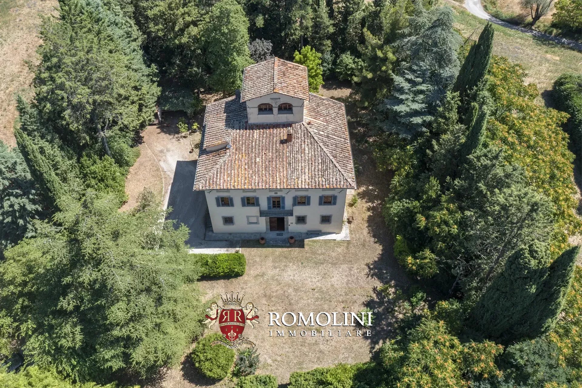 6 Bedroom Villa/Townhouse's Image 10