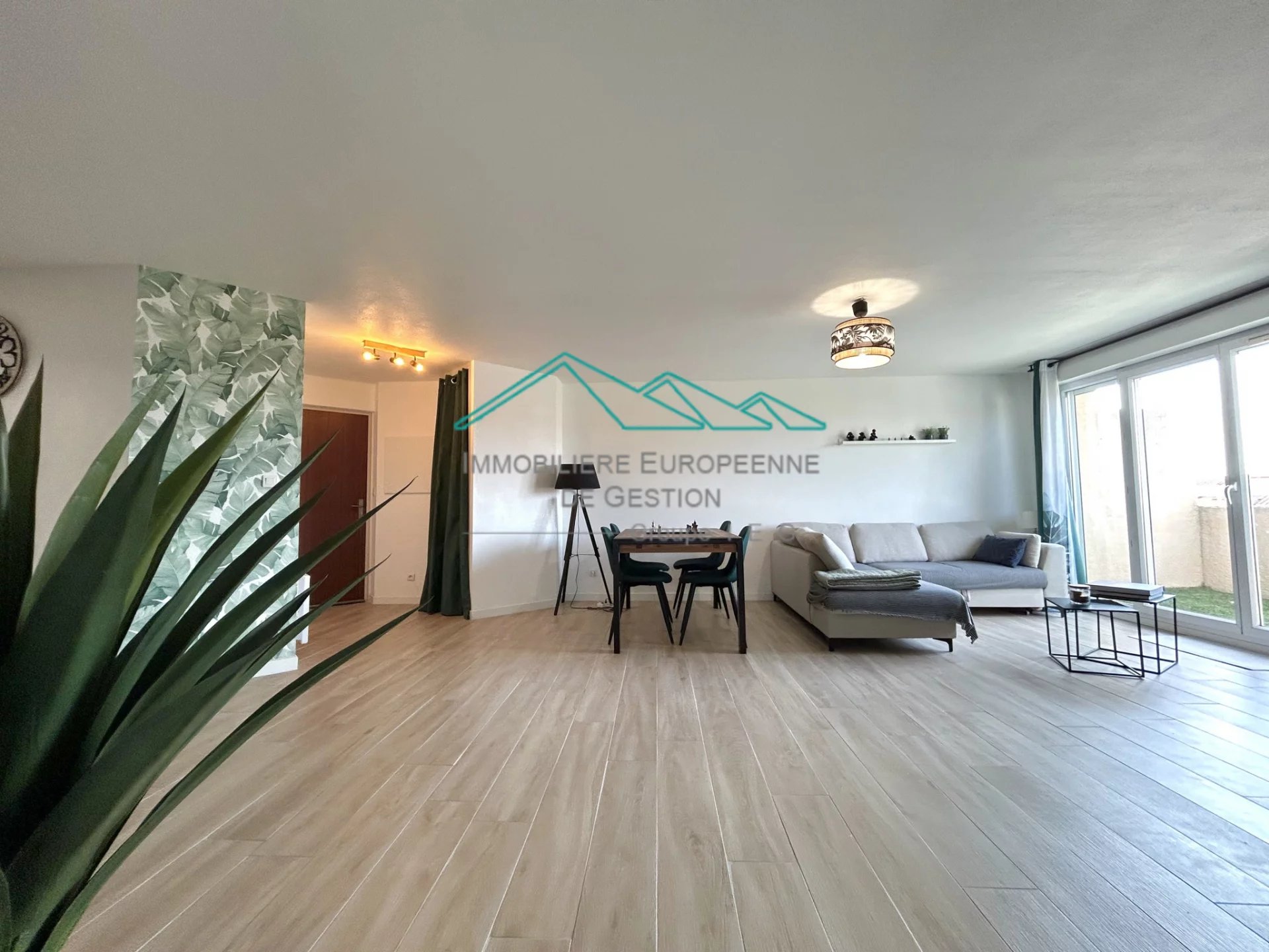 A VENDRE - Appartement T3 73m2 rénové + garage à Saint Estèv