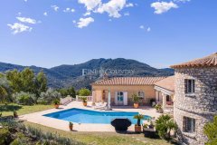 Les Adrets-de-l’Estérel elegant Provençal-style villa — photo 1 of 7