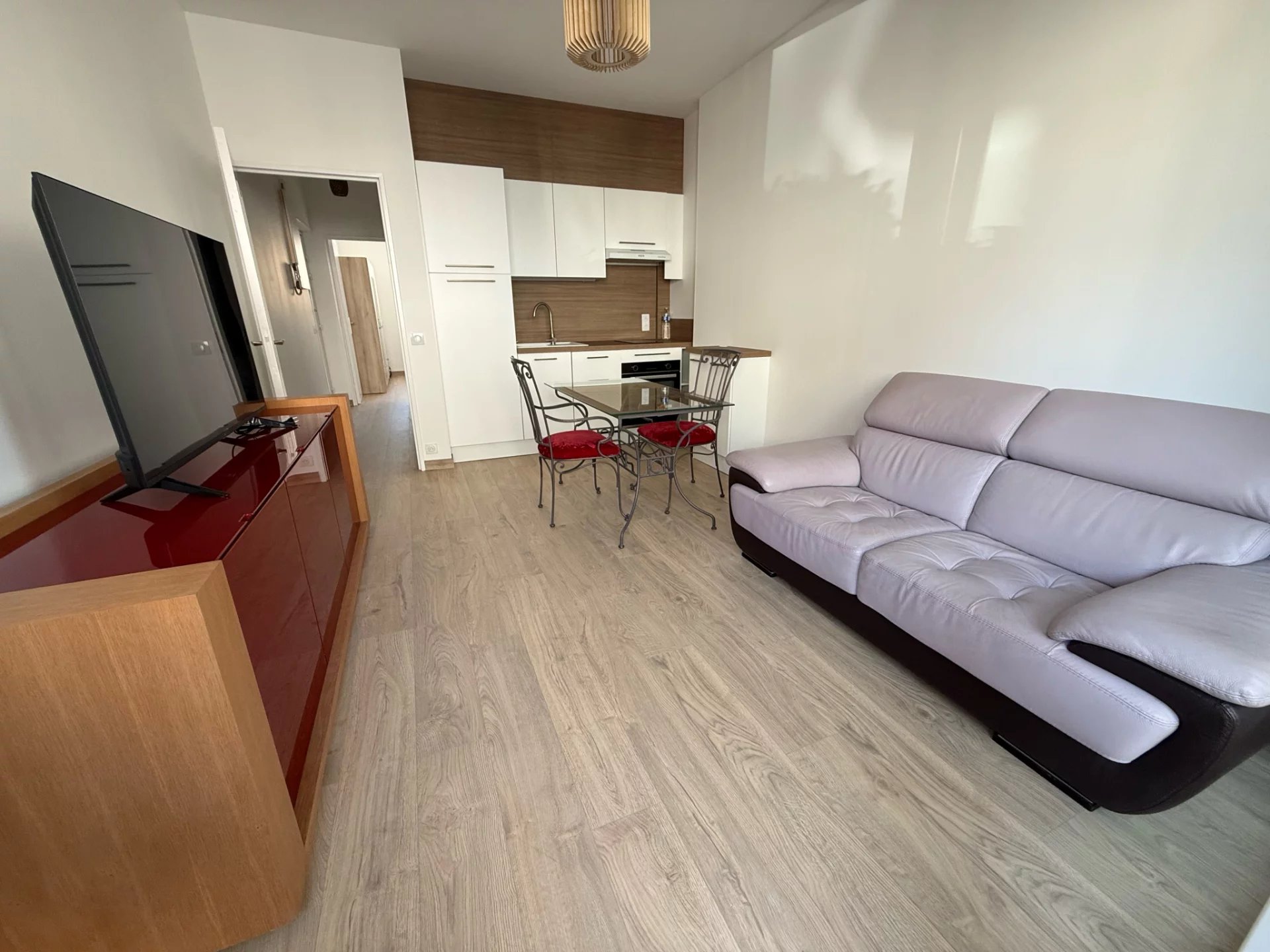 T2 rénové et meublé avec Terrasse