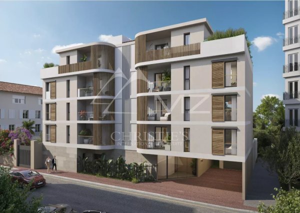 **Exceptional Opportunity: Rooftop Villa Near the Downtown Area of Cannes** — photo 5