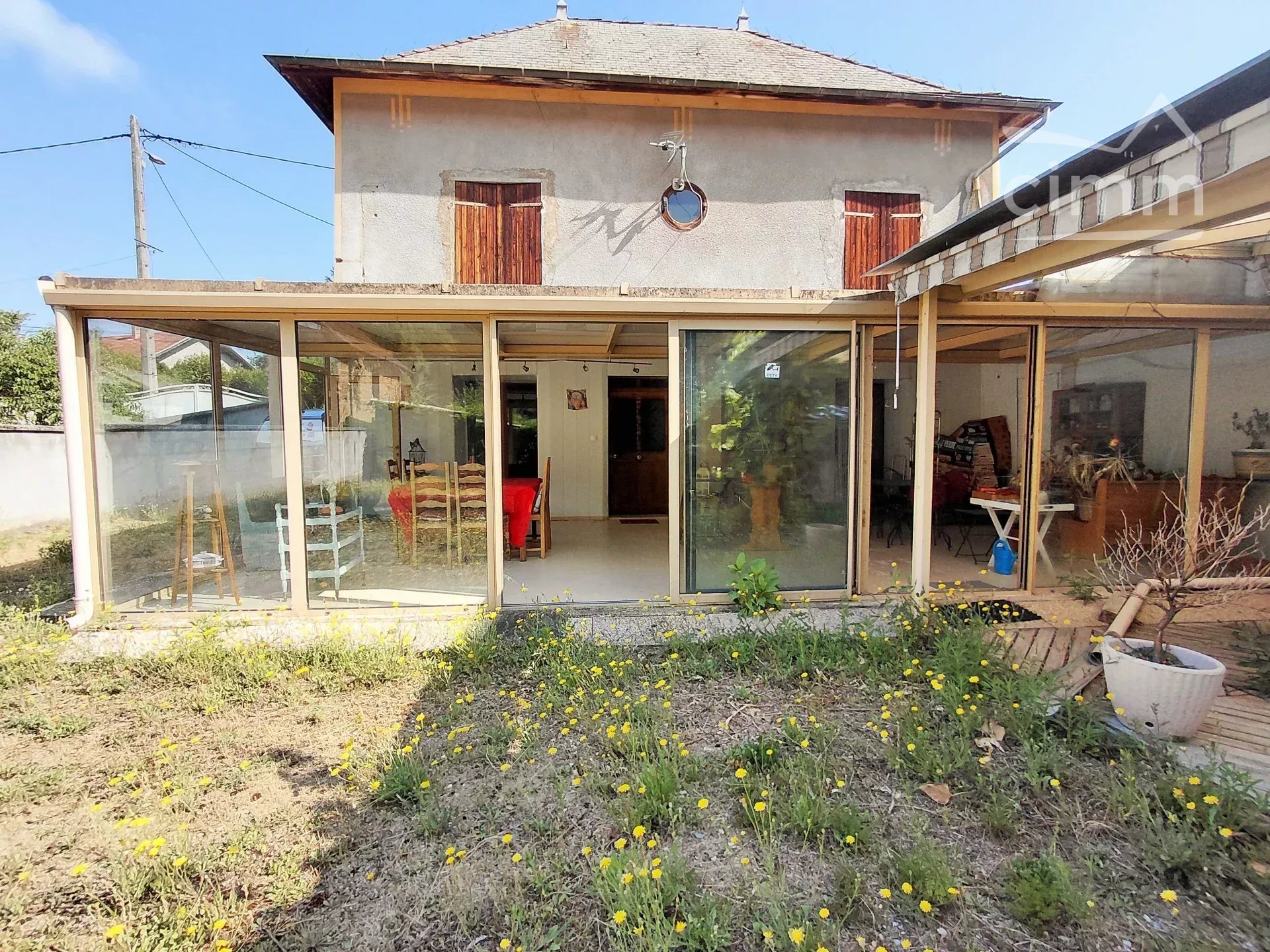Agence immobilière de 