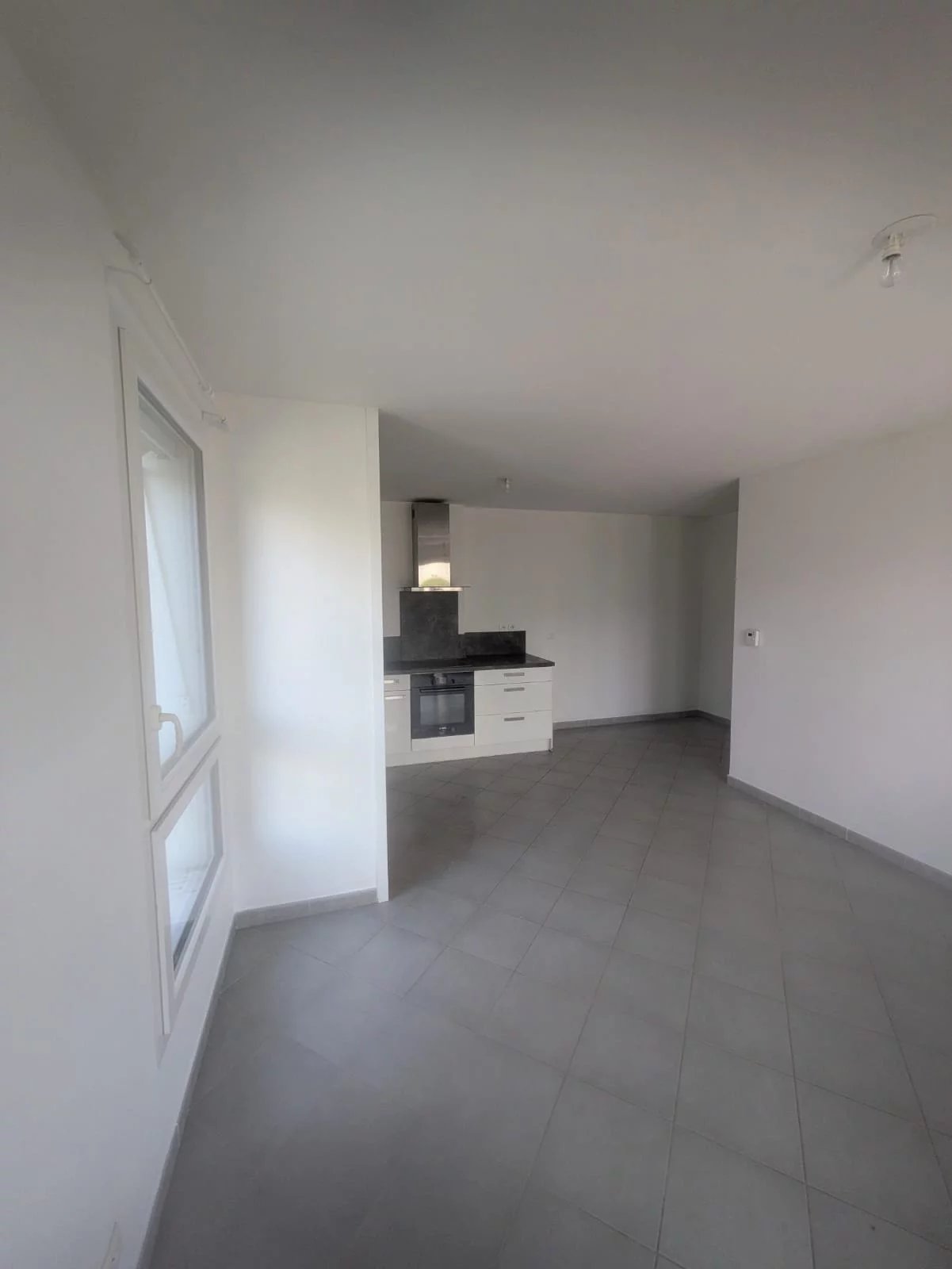 GRENOBLE T3 58 m² avec BALCON + GARAGE