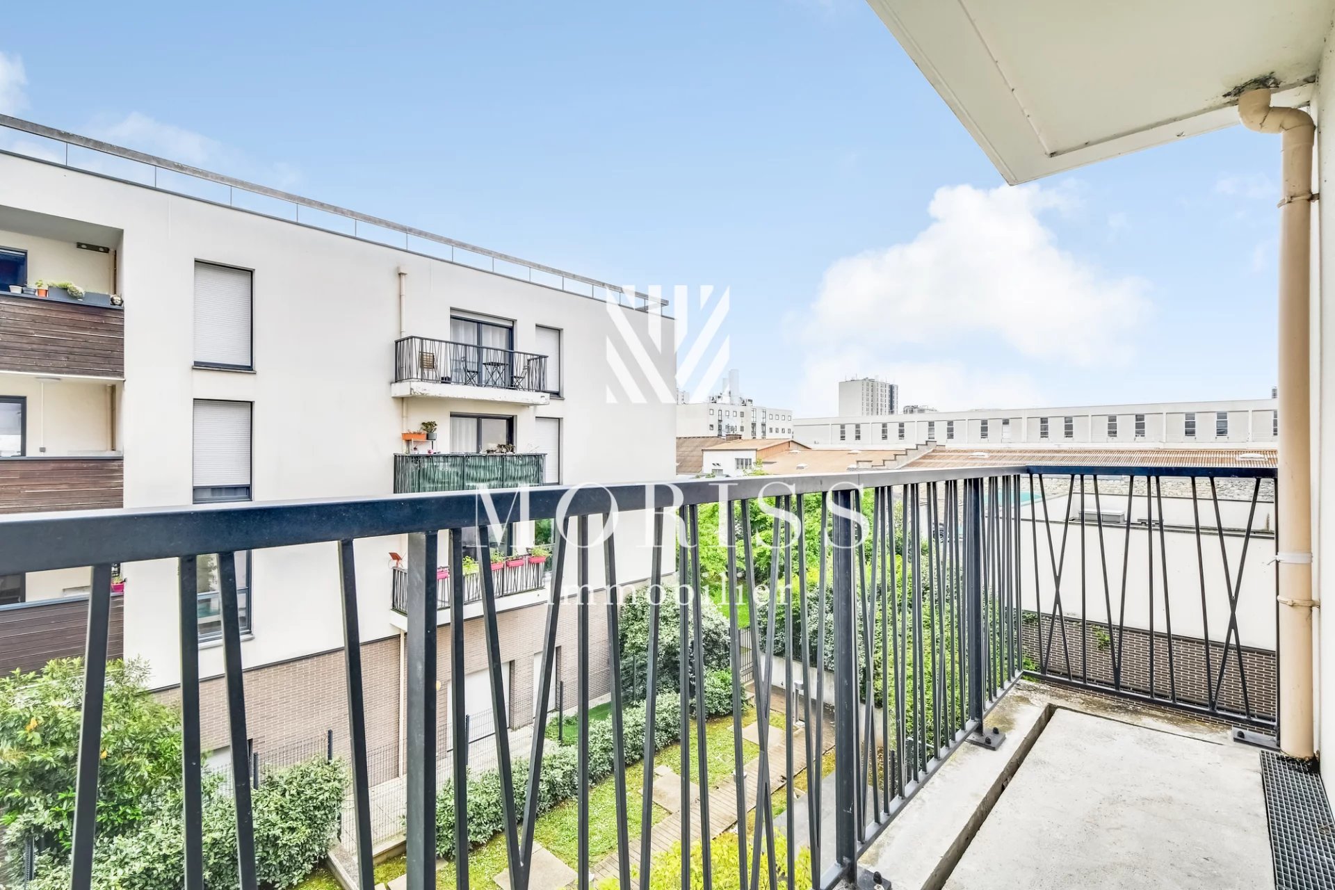 APPARTEMENT 5 PIÈCES / 92M2 / BALCON / PARKING / M7 FORT D'AUBER - Image Array