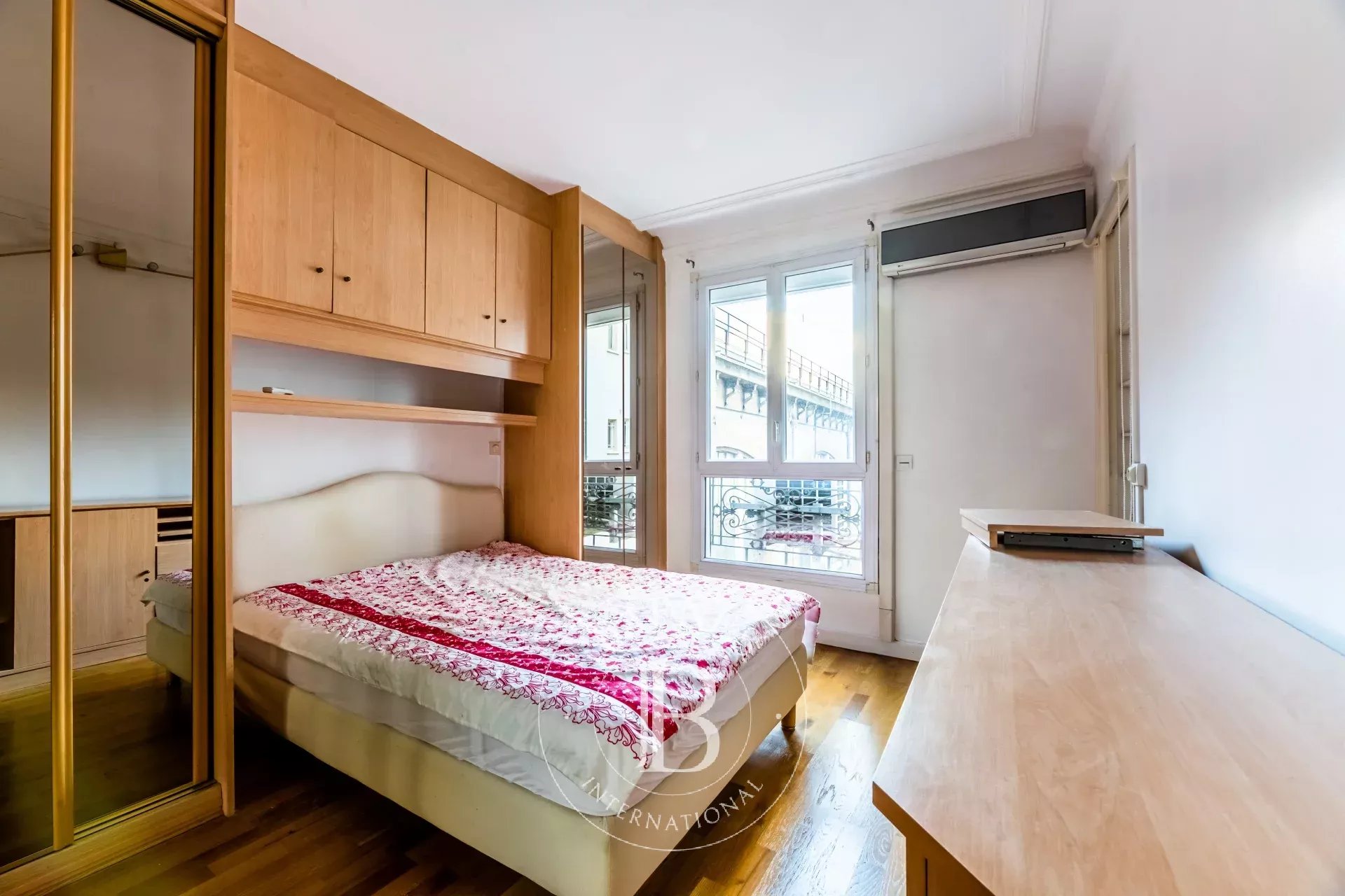 Daire Paris 8ème - picture 5