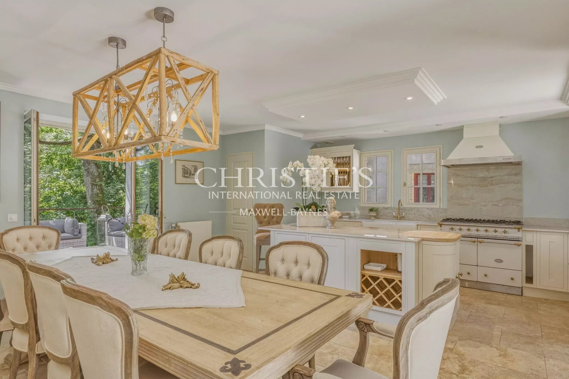 17 Bedroom Chateau's Image 54
