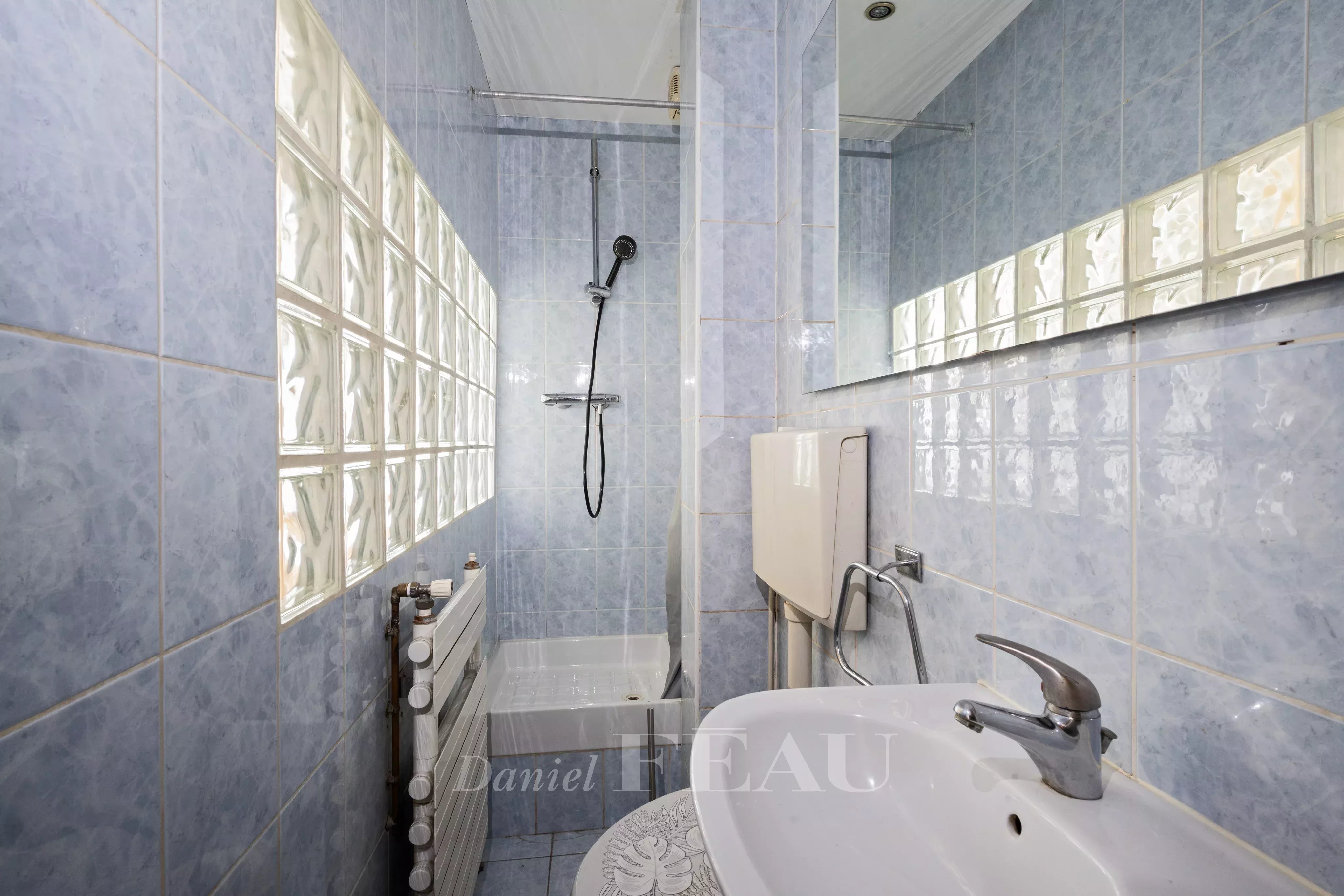 Sale Apartment Paris 9th