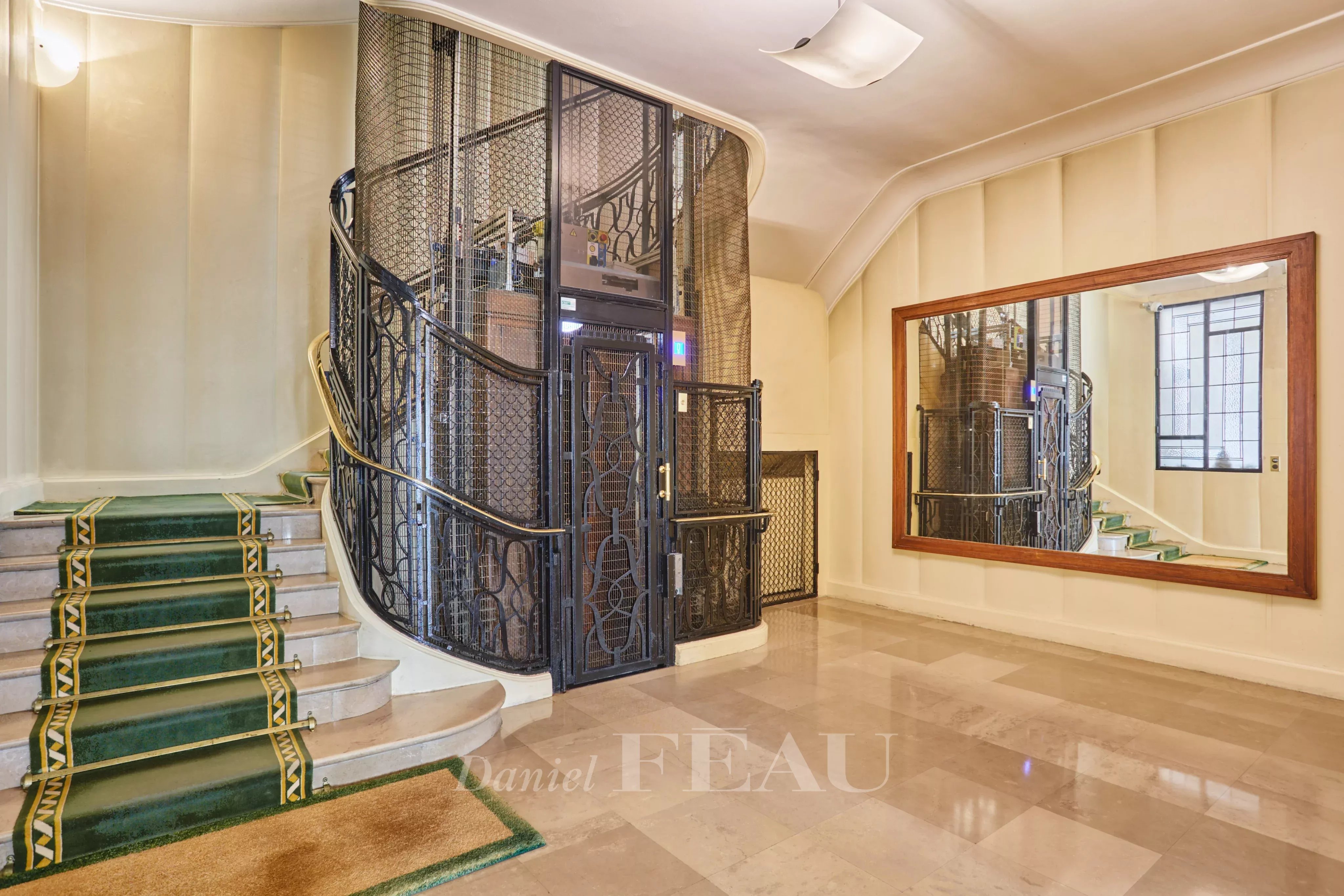 Sale Apartment Paris 7th