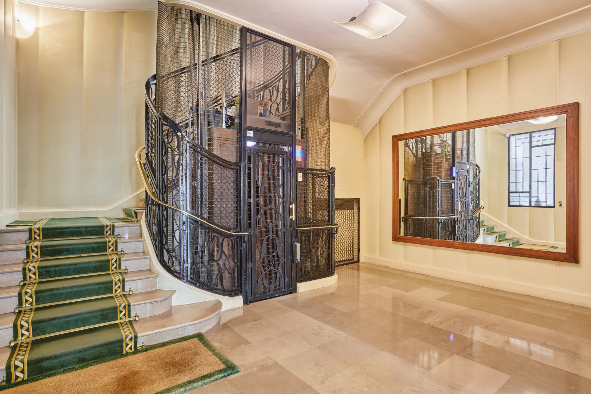 3 Bedroom Apartment/Flat's Image 3