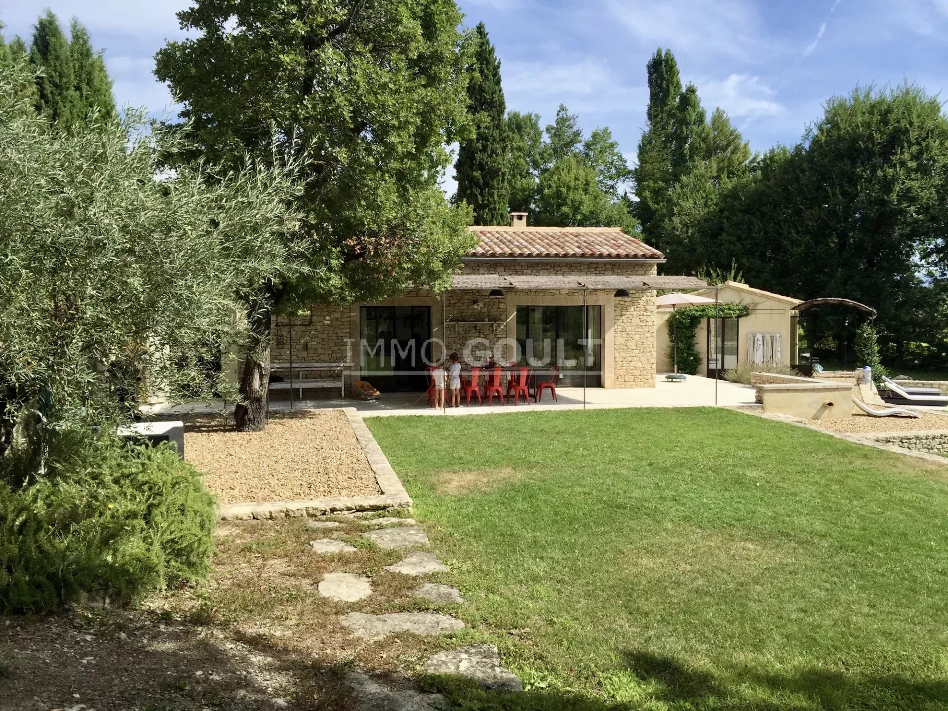 Agence immobilière de 