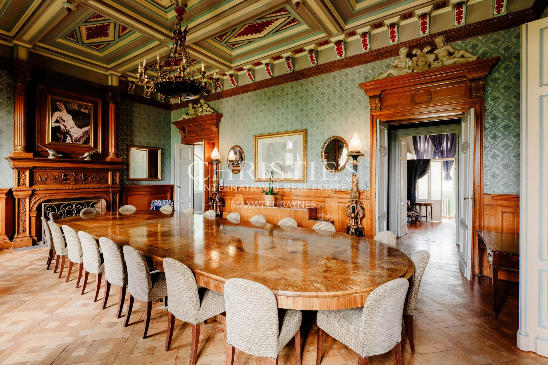 53 Bedroom Chateau's Image 7