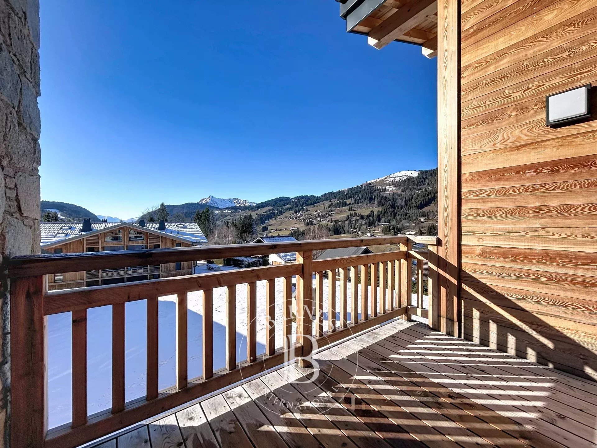 Photo of Les Gets – Spacious Family T6 Duplex – Direct Ski Access – Open Mountain Views