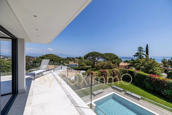 Exceptional Villa in Super Cannes with Pool and Cinema — photo 3