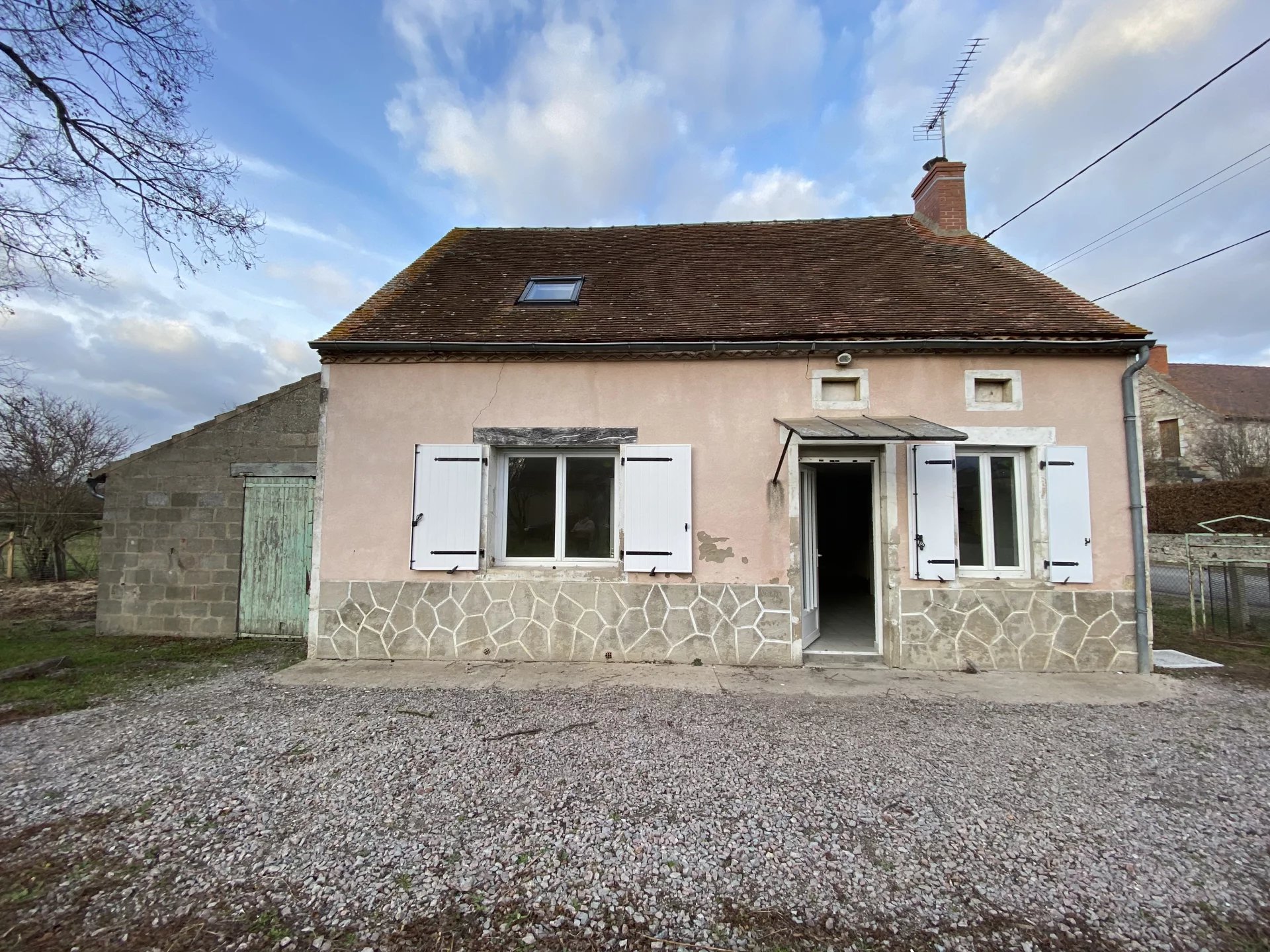 Maison 3 chambres, atelier et jardin