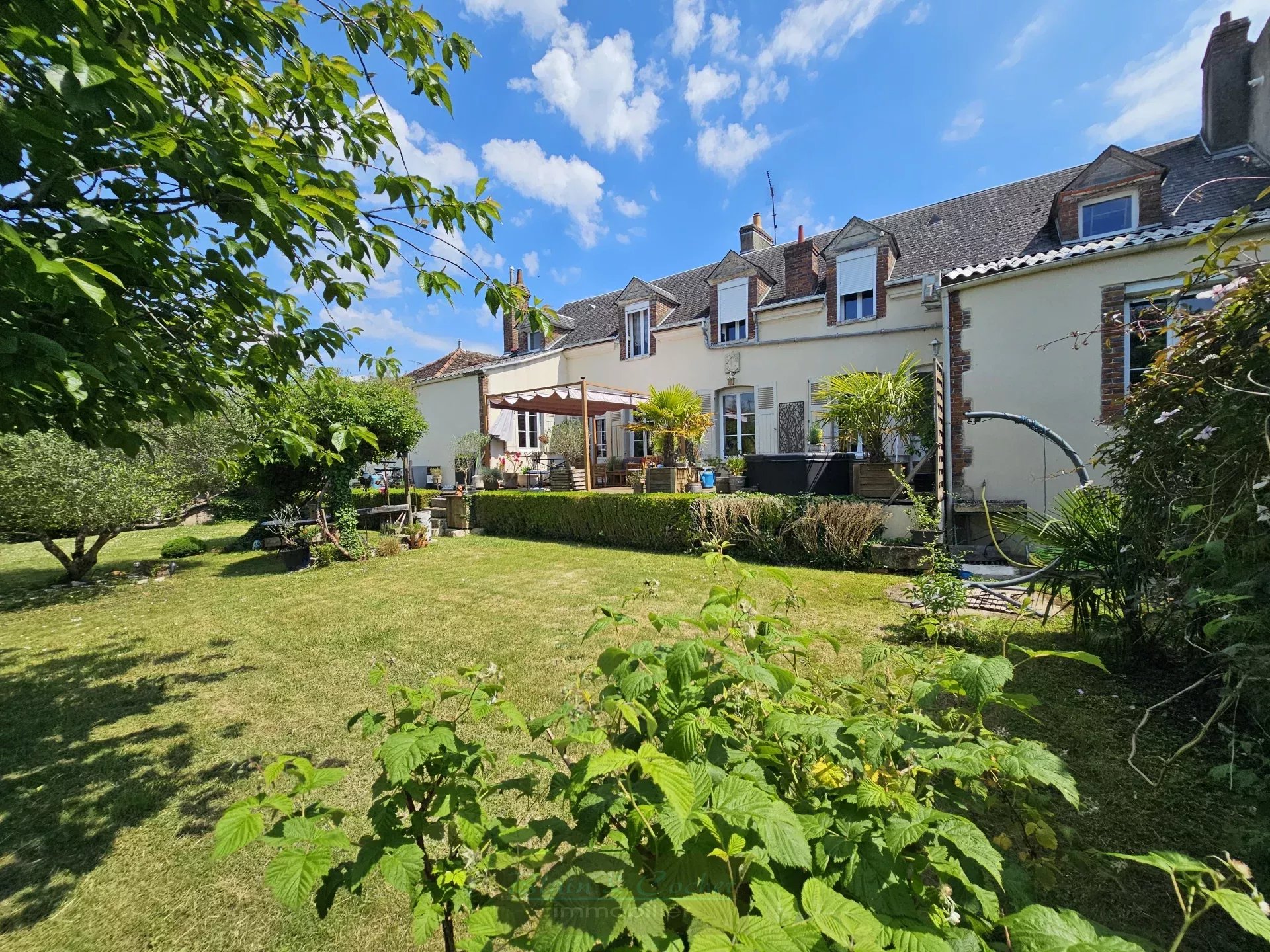 Superbe maison bourgeoise de plus de 216 m²