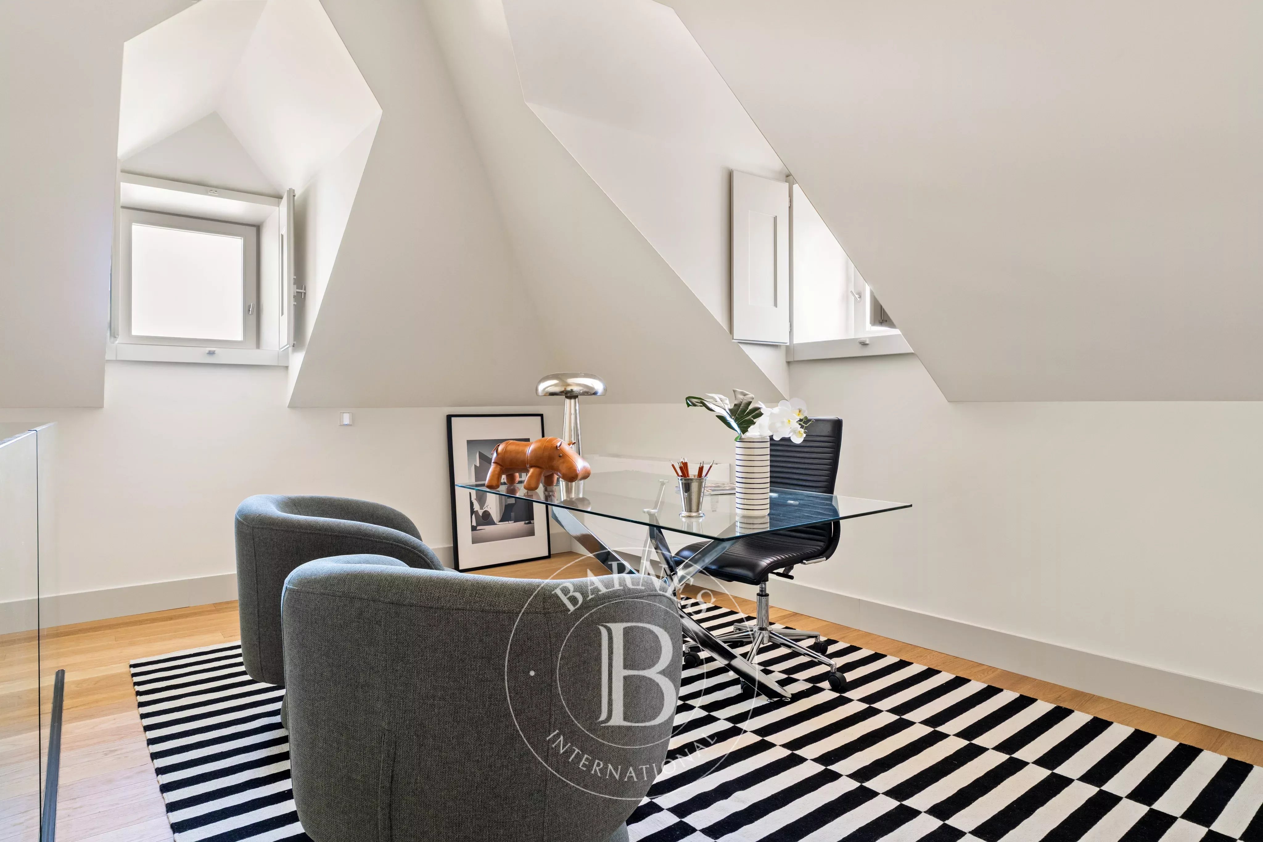 Jardin et vue sur la mer